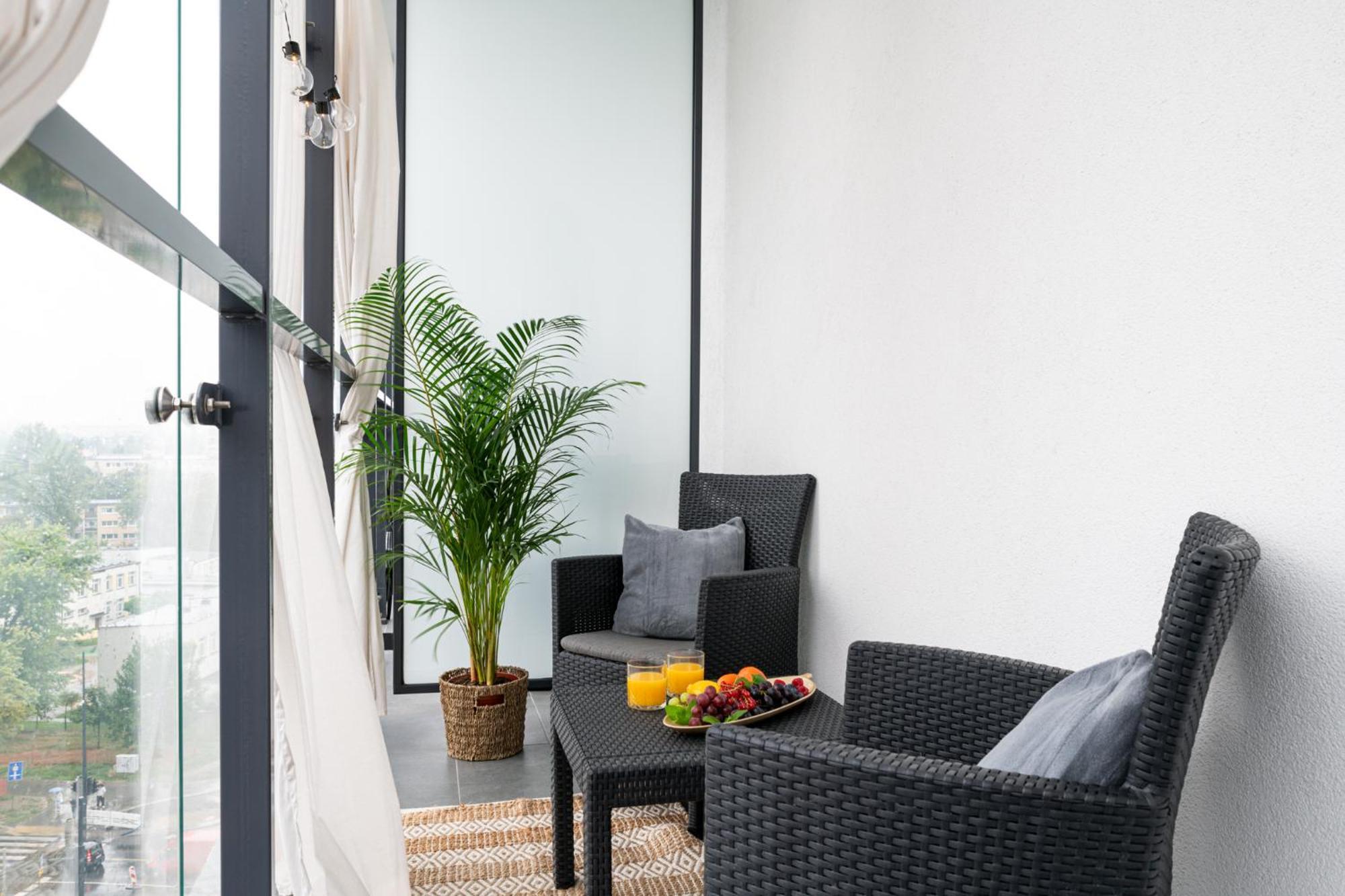 Luxury Design - Tower Bliska Wola Apartment Warschau